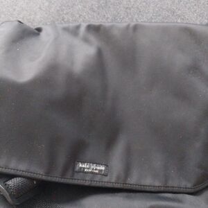 Kate Spade Pre-Loved  Black Messenager Bag Very Good Condition.